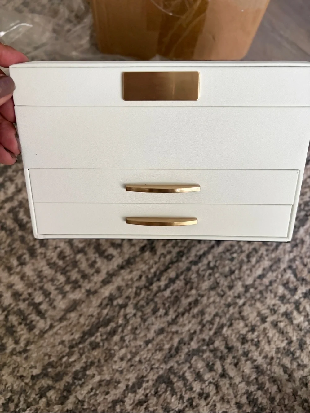 N/A stylish cream